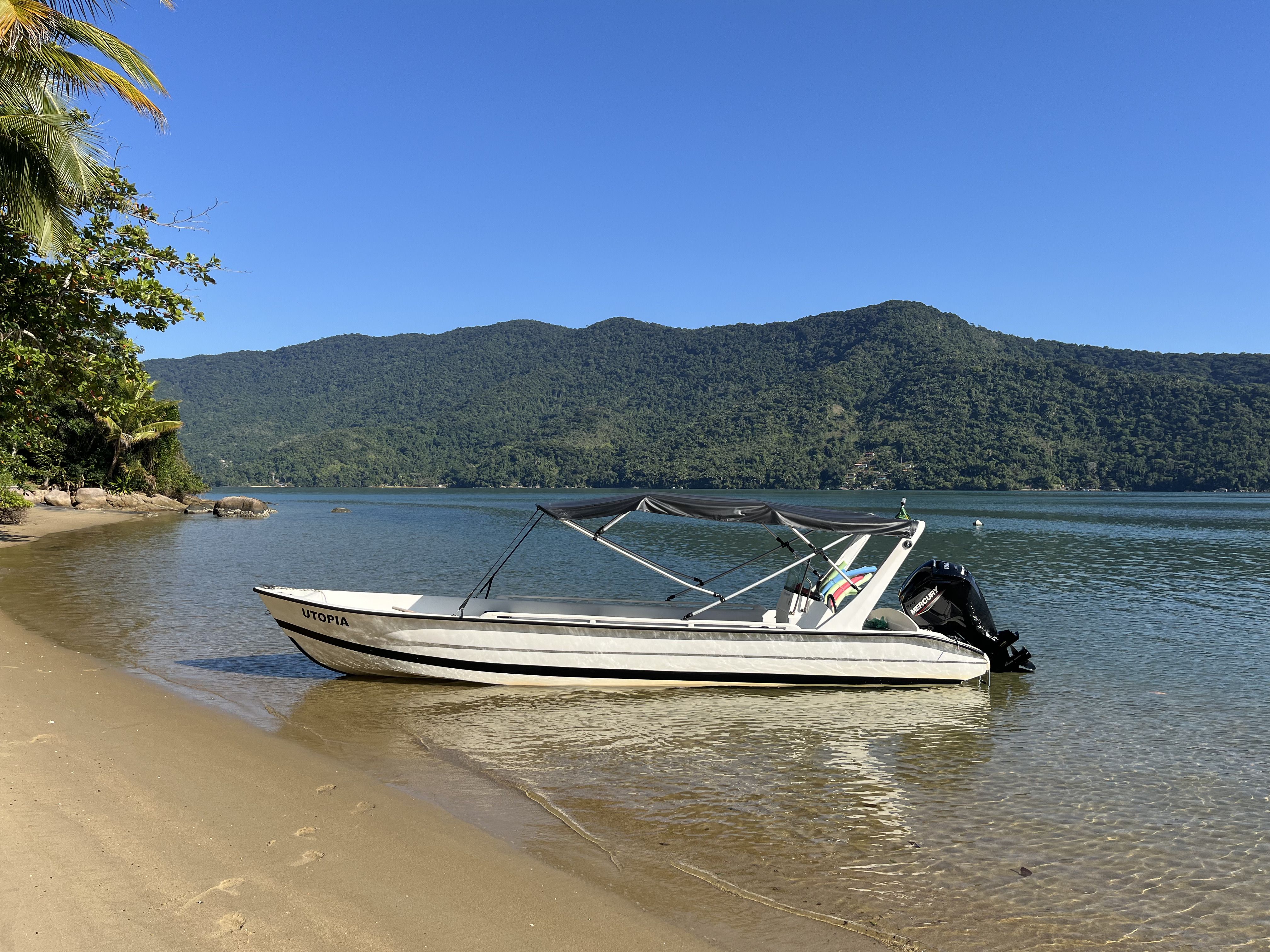 LANCHA MAMANGUÁ COMPLETO 09:30h – 6 Horas e 6 Paradas