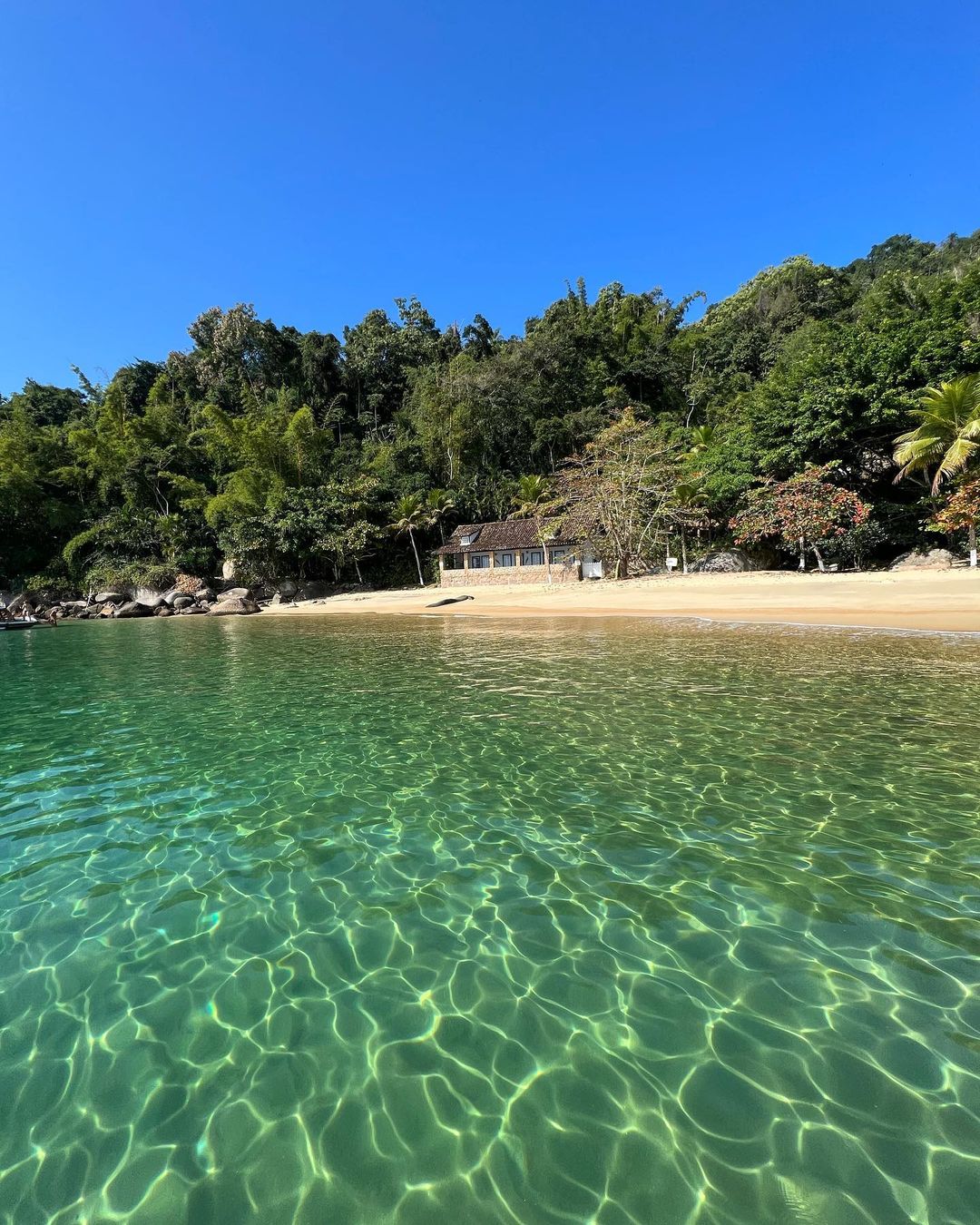 Escuna ADVENTURE 10:30h – 6 Horas de Passeio e 5 Paradas
