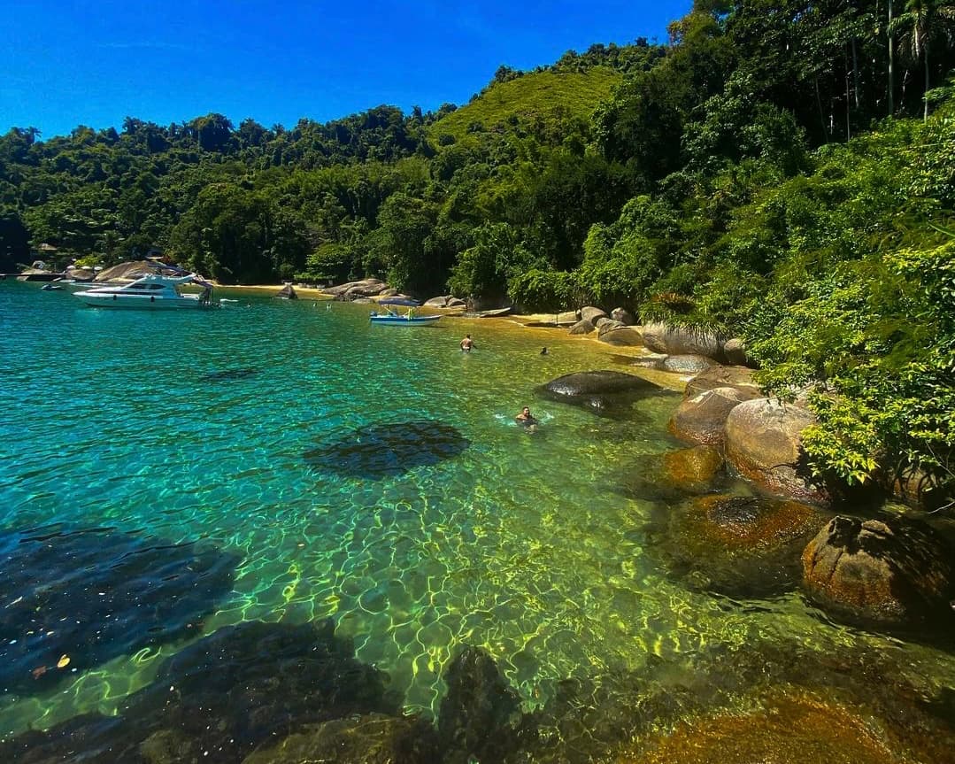 Escuna ALTO PADRÃO 10:30h – Jacuzzi e Toboágua